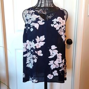 MAURICES size 3 floral print v neck sleeveless blouse.
